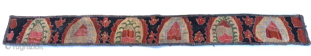 1628 Uzbek embroidered belt. Late nineteenth century                          