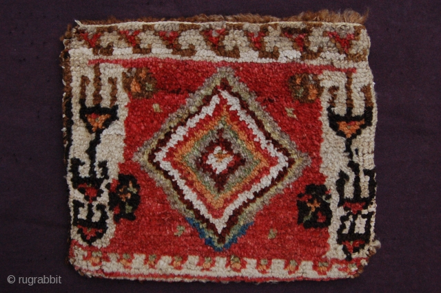 Antique Luri Gabbeh chanteh personal bag 26 x 22 cm (10" x 9") late 19th/early 20th century natural dyes with one chemical (fuchsine) colours: red, green, orange, white (wool and cotton) dark  ...