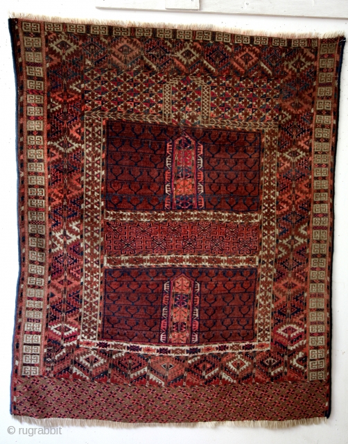 Antique Hatchlou Prayer rug
Old repairs. 
155 x 122 Cm's.                        