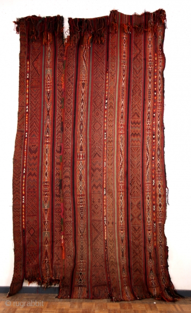 Haml, Berber woman made these in the 19th and this one early 20th century.
South Tunesia.                  