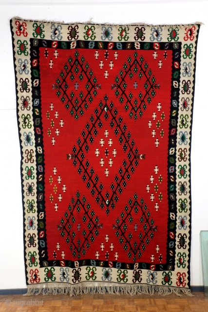 Sarkoy kilim, named after a Turkish Harbour but in fact Balkan and Bulgarian. 
In good condition. 
280 x 194 Cm's. 9 ft.2"- 6 ft 6 "

       