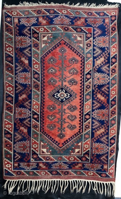 Bergama, great natural colors, some corroding in the brown wool indicates older age than it looks. Top condition, no issues. 
size 210 x 128 Cm's. 7 ft x 4.2 ft. 
more photo's  ...