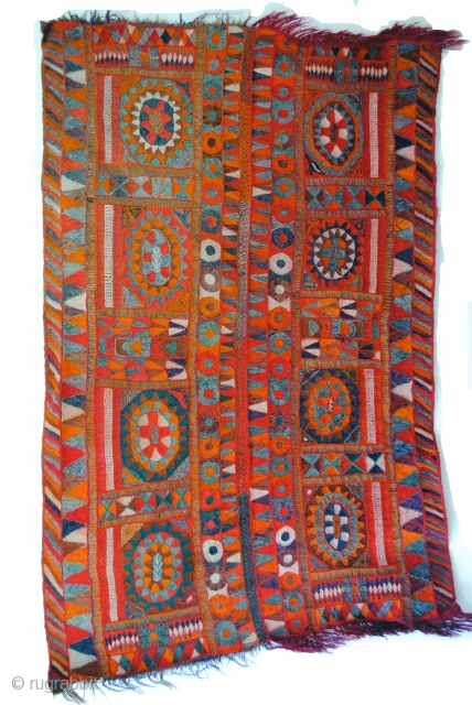 Stunning rug made by Iraki marsh Arabs. 1950. 
250 x 135 Cm.   8.3 feet x 4.5 feet. 
Ma'dan nomads. 
From the lost Paradise. 
Marsh Nomads between Euphrates and the Tigris,  ...