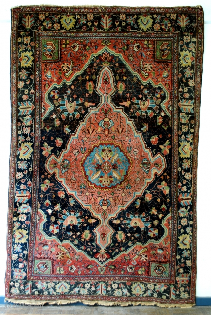 SOLD / Antique Farahan Sarough, 215 x 135 cm. 7.1 ft. x 4.5 ft. 
1910-1925. 
Great colors, good condition. 

$ 1200,00 free shipping. /SOLD         