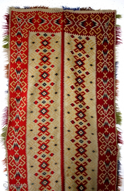 fine Qashqai kilim, large, 384 x 136 Cm's. 
late 19th century. 
in good condition. 
                  