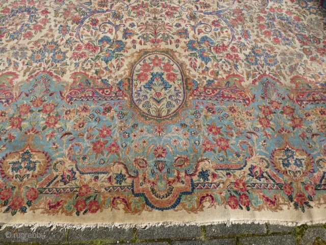 Kerman Lavar oversized rug, 595 x 422 cm., 19'8" x 13'10", ca. 1930's.
Fine woven rug, 210 knts. p.sq.inch, general in good condition and with some very minor wear in a few spots.  ...