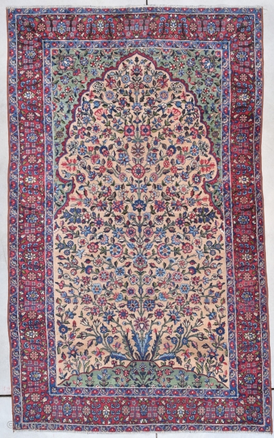 Antique Laver Kerman Persian Rug 4’9” X 7’9” #7990
Age: 4th quarter 19th century 
Size: 4’9” X 7’9”
https://antiqueorientalrugs.com/product/antique-laver-kerman-persian-rug-49-x-79-7990/                