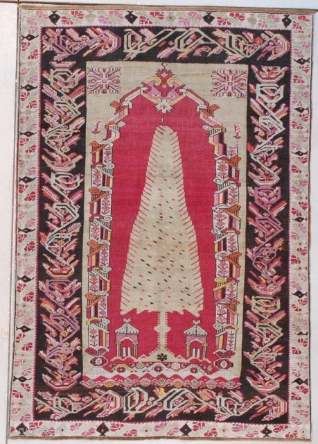 This Melez measures 4’3” X 6’0” (131 x 183 cm). The second image of the rug is a back shot. Do you see the Lazy Lines along the measuring tape used to  ...