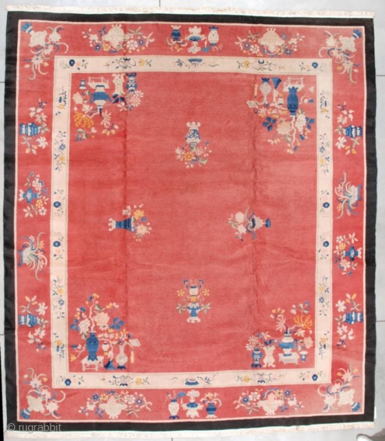 #7207 Art Deco Chinese Rug
This circa 1925 Art Deco Chinese rug measures 11’10” X 13’2”. It has four urns of flowers facing each other in the dark salmon field.  The corners are  ...