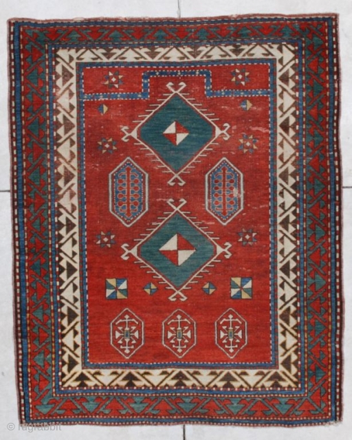 #6876 Borchalo Kazak Antique Caucasian Rug 3’10” x 4’9″ (121 x 149 cm) Age: 1st 1/2 19th century 
https://antiqueorientalrugs.com/product/6876-borchalo-kazak-antique-caucasian-rug/              