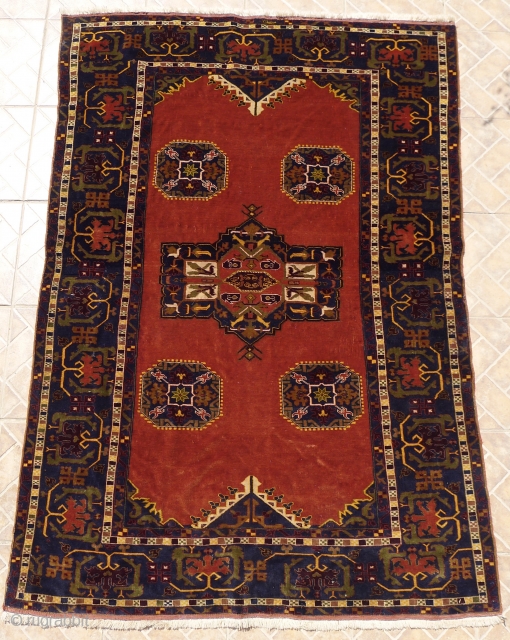 Ushak rug with archaic Para Mamluk design, 128 x 190 (4.2ft. x 6.2ft) Ushak 17 th. century. Very fine weave with Velvety texture. Signed at the top by the master weaver. Probably  ...