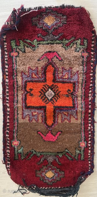 Old Kurdish rug. Tribal weaving. Yastik size (50 x 100 cm). Circa 1910-35s. Worn condition. $ 225 including shipping. Contact: rohat_berk_kartal@hotmail.com