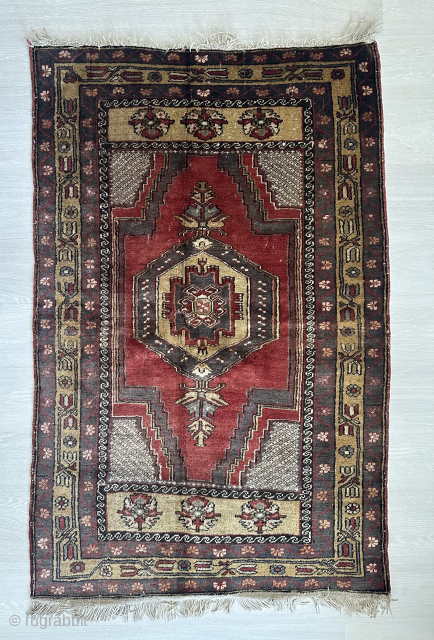 Old Yahyali rug from Central Anatolia. Silky & soft Anatolian local hand-spun wool.3.34 x 5.31 feet / 101 x 160 cm. All natural. No repair, no serious damage. Great condition. Circa 1920-40s. ...