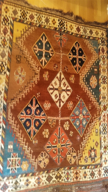 This is a world class (okay,tribe class) Qashqai gabbeh, having no repairs, end kilims and overcast sides. App 4'9" X 6'7" = 144 X 200cm.        