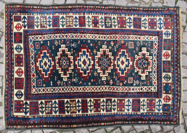 Caucassian kuba aria rug wonderful colors and excellent condition all original size 1,44x1,04 cm Circa 1900                 