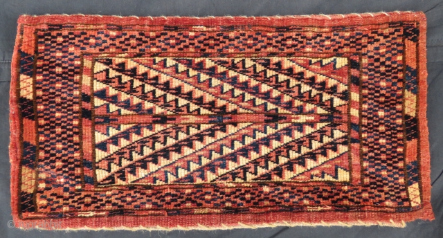 Turkoman arrow bag very nice colors and very nice condition all original and size 46x24 cm Circa 1900               