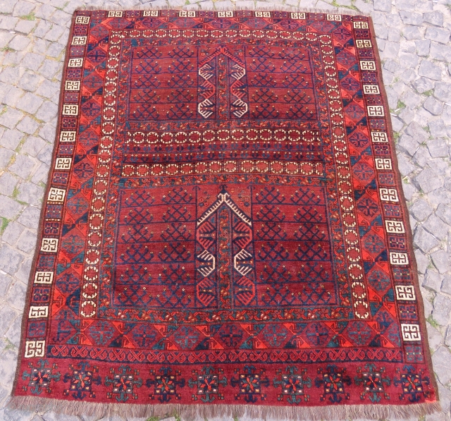 Ersary tipe Engsy rug very nice colors and good age some aria is elittle down but pile on it size 1,90x1,60 cm Circa 1890         