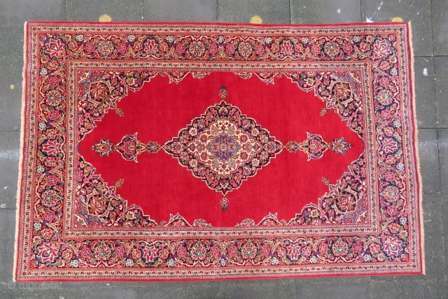 Wonderful Kashan rug all original and excellent condition Circa 1930                       