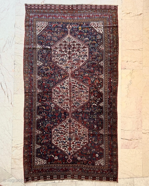 Khamseh Rug size 2,76x1,50 cm wonderful colors nice condition all original Circa 1890-1900 #khamseh #carpets #kilims #antique #decorative #antiquecarpet #interiordesign #fineart #uniqueart #uniquecollection #persianart #exclusiveart #carpetcollection #interiorarchitecture #interiors #handcrafted #houseinteriors #homedecoration #luxurylifestyle  ...