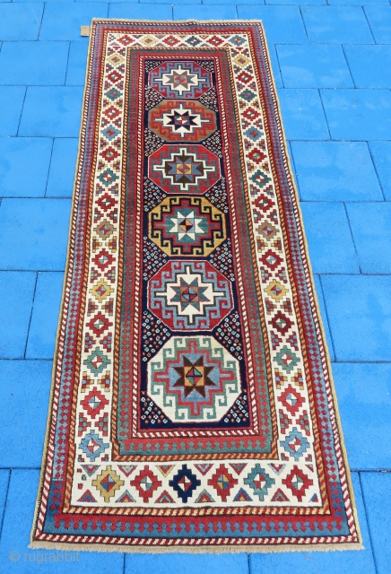 Antique Caucassian Genghe rug wonderful colors and amazing wool all original size 2,85x1,05 cm Circa 1900                 