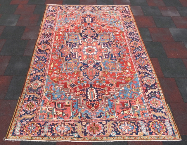 Antique Heriz Carpet wonderful colors and very nice condition all original size 2,90x1,96 cm Circa 1900                 