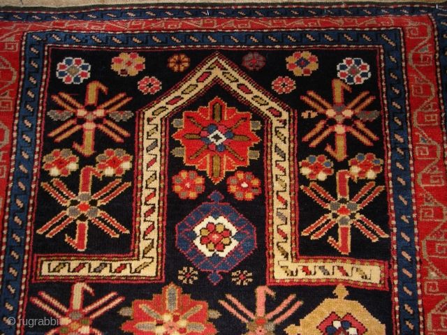 Karabag Prayer rug wonderful colours and excellent condition  Size: 1,73 X 1,02 cm Circa 1910 or 1920               