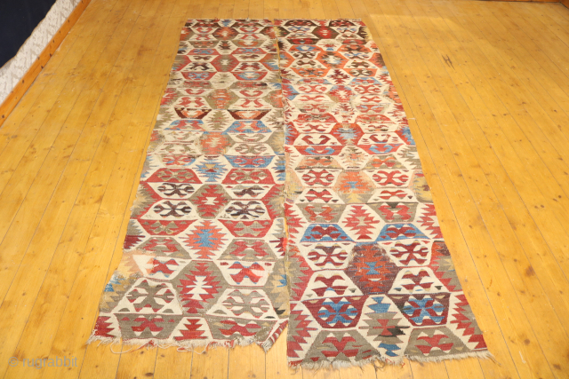 Aksaray Kelim um1800 260x130cm  Sie können mich gerne über Rugrabbit oder direkt per Email kontaktieren. Meine Emailadresse lautet salihunal@msn.com Feel free to contact me via Rugrabbit or directly via email. My  ...