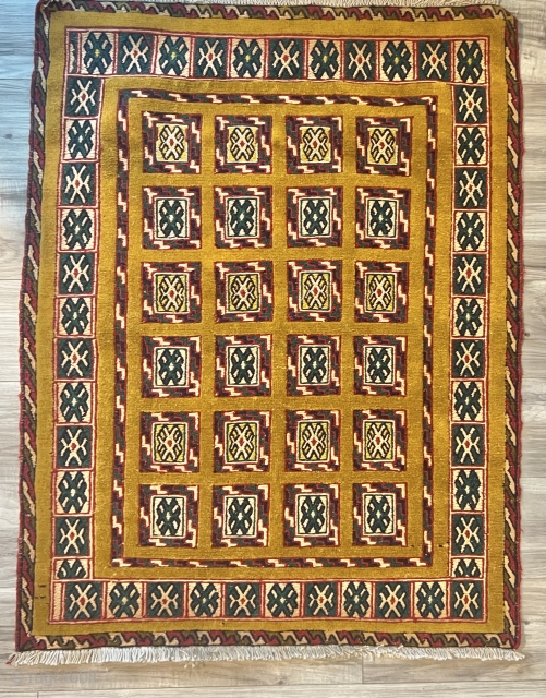 Antique Lezgi Rug 3'5"×2'7"
Yellow Red Green White
Great Condition                         