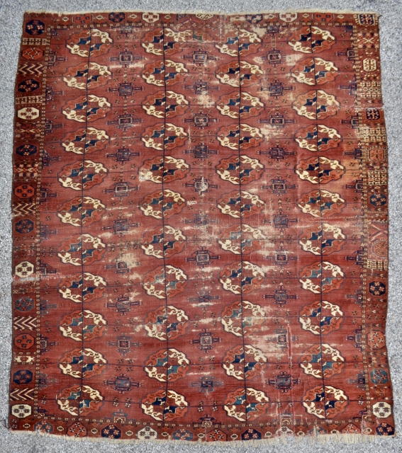 Early Tekke Turkmen Main carpet possibley circa 1700 7'2 x 8'5 / 220 x 260 cm.                 