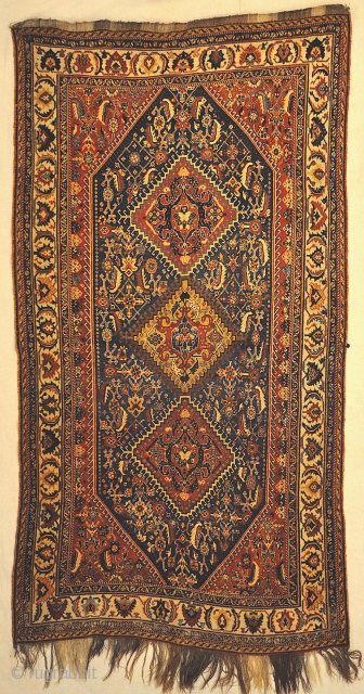 Antique Persian Qashqai Rug in Perfect Condition - Size: 4′ x 7’7″                     