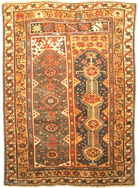 Rare Antique Turkish Tribal Makri Rug
4’5″ x 5’10”                         