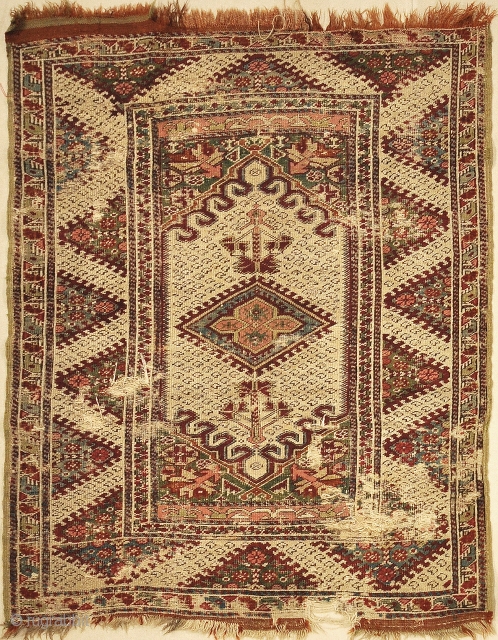 Antique Ghiordes Rug Circa 17th Century
3’10” x 5′                         