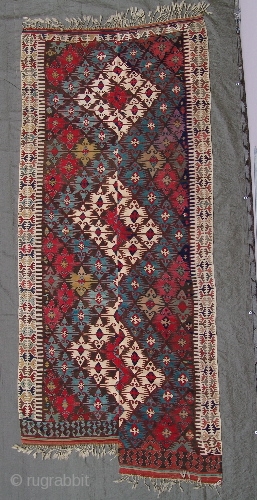 Kelim, Aksaray, um 1900, guter Zustand
3,95/3,75 x 174 cm                        