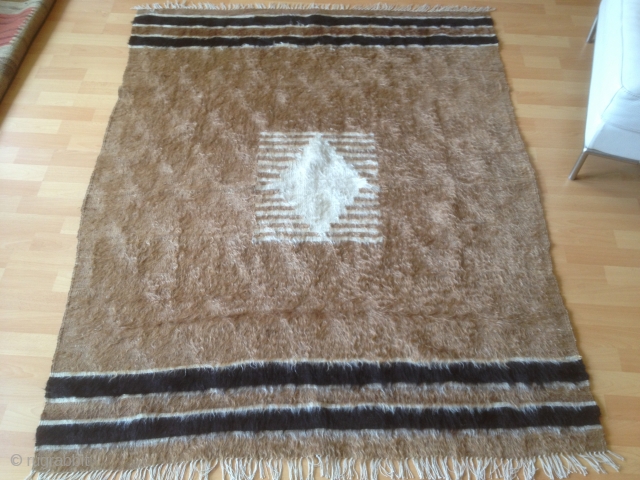 Old Surt .east turkey
Goat hair wefts on cotton
Warps/kelim&rug 172cmx139cm
pazyryk antique
sassun                       