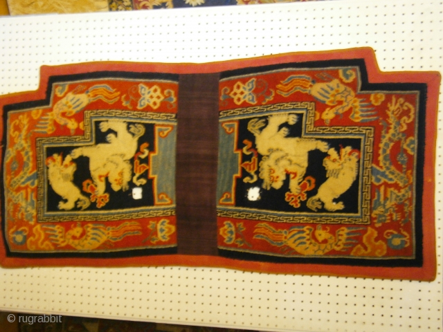 Beautiful Tibetan horsecover, 142x67cm (4,7x2,2ft) ca 1920, in very good condition.                      