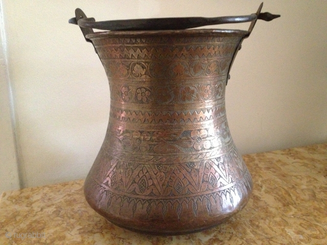 19TH CENTURY Brass/copper
Bucket
30cmx28cm  from ?                           