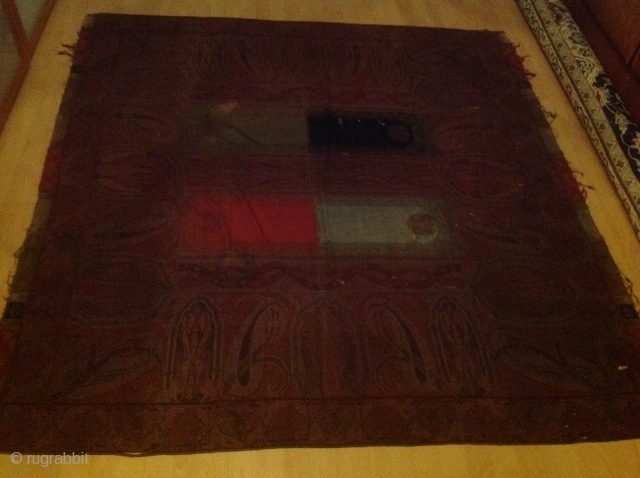 Antique shawl
188cmx182cm                               