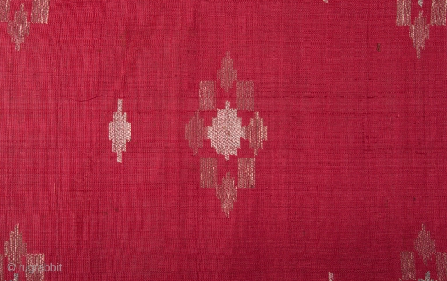 Syrian Silk Textile 60 x 616 cm / 1'9'' x 20'0''                      