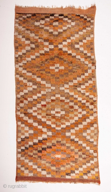 Mid 20th c. Central anatolian Tulu Rug
117 x 252 cm / 3'10'' x 8'3''                   