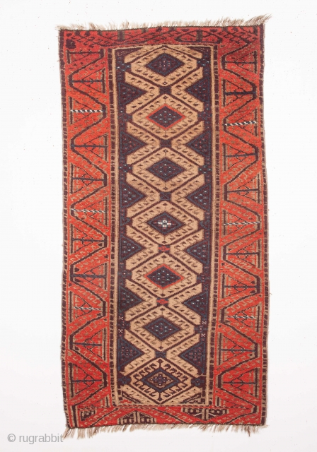 Baluch Rug with missing body parts and still standing
73 x 145 cm / 2'4'' x 4'9''                 