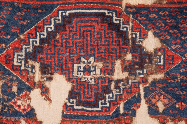 East Anatolian Rug Fragment 70 x 115 cm / 2'3'' x 3'9''                     