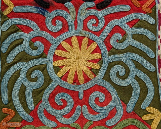 Uzbek Lakai Embroidery 46 x 42 cm                          