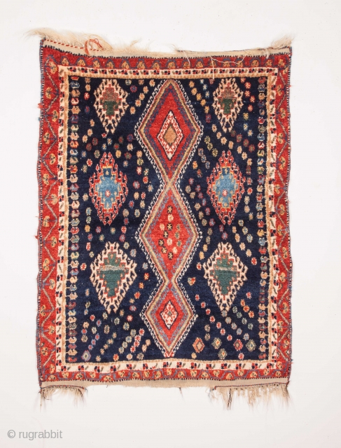 Gabbeh Rug  105 x 137 cm / 3'5'' x 4'5''                      