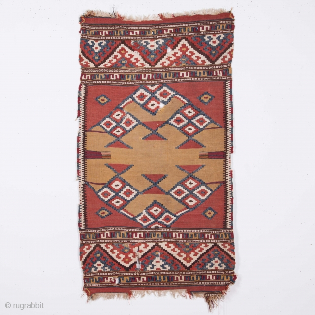 Monastir Kilim 61 x 107 cm / 2'0'' x 3'6''                       