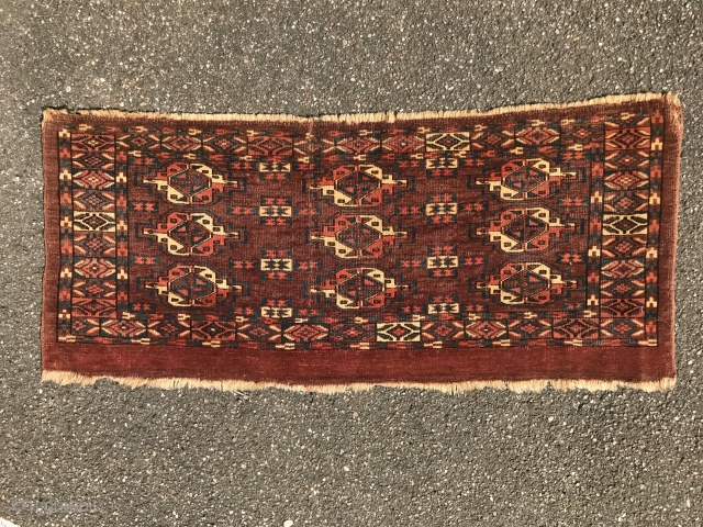 Collectible Yomud torba with natural colors and interesting design, 42x102cm
Good condition , complete in size see images                