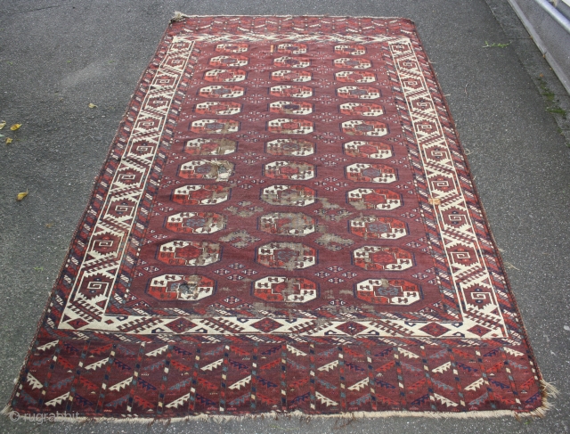 Rare Yomud group maincarpet from 1800-1830, with very rare secondary gül and curled leaf border ,intresting opposite elem design, superb colors,fine weave, collector's piece, size 279x171       