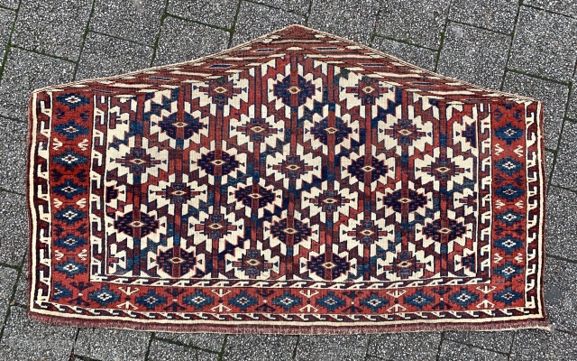 Turkmen Yomud group asmalyk, 72x118cm - Sartirana Textile Show in Turin - from 21st to the 25th October 2020 - together with apart Antiques Fair, #karlsruhe #suedliche_waldstrasse #antiquerugs #antiquekilim #islamicart #interiordesign #decoratifart  ...