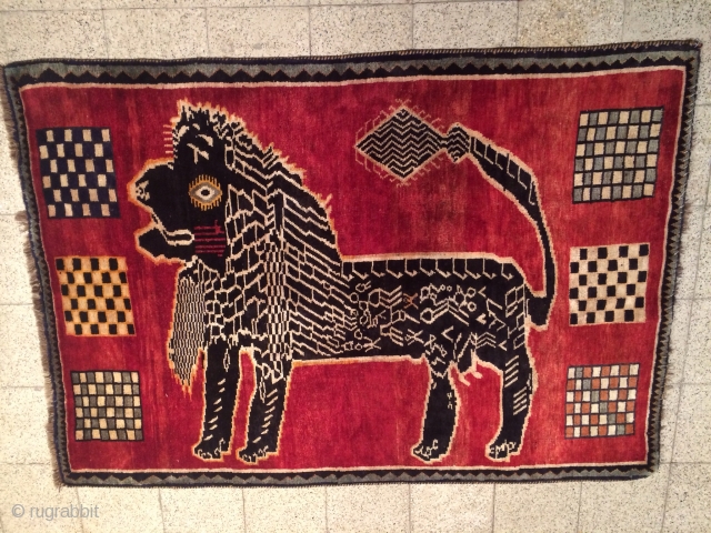 south Persian lion rug Size 210 by 148 cm
                        