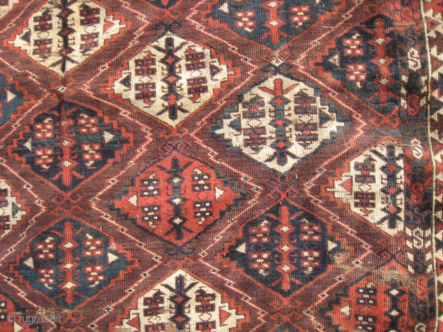 A Small Chodor Main Carpet                            