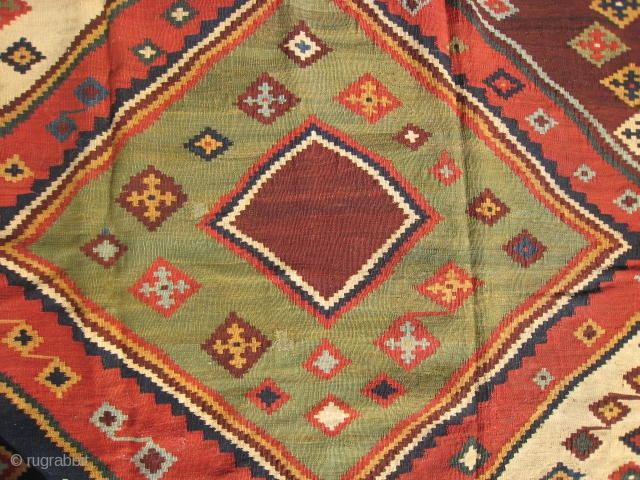 Quashquai Kilim with at least two Medallions                          